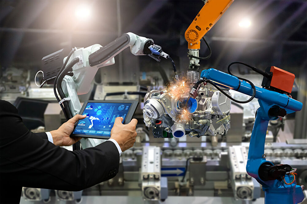 Robotik İnovasyon: Makineler İnsan İş Gücünü Nasıl Etkiliyor?