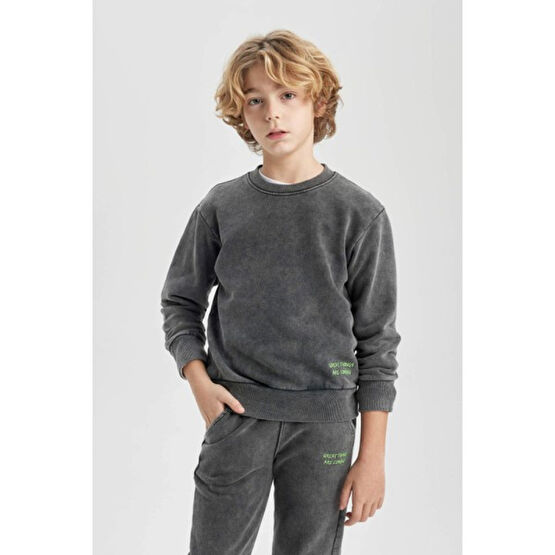 DeFacto Erkek Çocuk Oversize Fit Bisiklet Yaka Yıkamalı Sweatshirt C0360A823CW Erkek Çocuk Sweatshirt Fiyatı