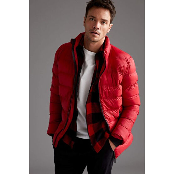 DeFacto Slim Fit Dik Yaka Kapitone Şişme Mont R0435AZ20WN Erkek Mont Fiyatı