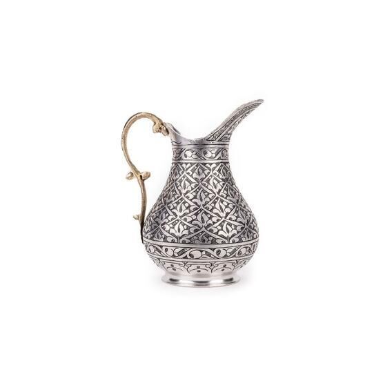 El İşlemesi Bakır Sürahi