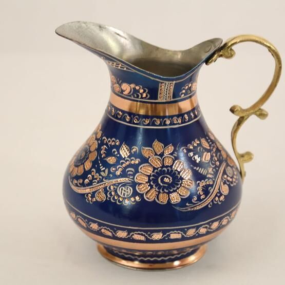 El İşlemesi Bakır Sürahi