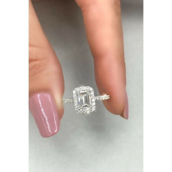 Labaratuvar Pırlantası 1.50 Carat Baget Tektaş Yüzük - 9 Pırlanta Tek Taş Yüzük Fiyatı