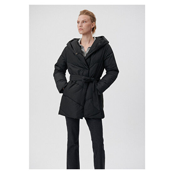 Mavi Kapüşonlu Siyah Parka Regular Fit / Normal Kesim -900 XS Beden Kadın Kaban Fiyatı