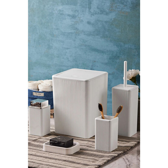 Queen’s Kitchen 5 Parça Akrilik Metalize Kaplamalı Lüx Banyo Seti