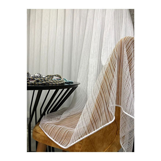 Taç Çizgili Tül Perde 1/3 Sık Pile 200 x 255 Beden