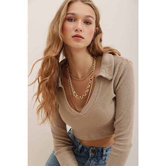 Trend Alaçatı Stili Kadın Bej Polo Yaka Fitilli Yumuşak Dokulu Crop Bluz L Beden Bluz Fiyatı